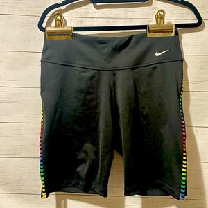 NWT Nike Women's Nike One Rainbow Ladder 7” Shorts